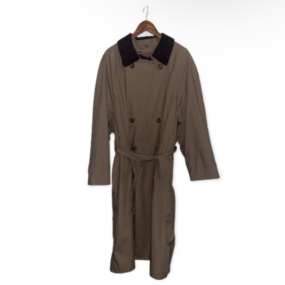 London Fog Trenchcoat - Picture 3 of 14